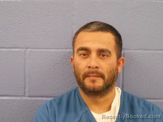 Mugshot of CESAR REYES VAZQUEZ