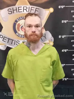 Mugshot of MICHAEL HAZELRIGG