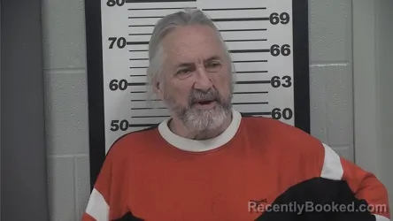 Mugshot of DWAYNE U REYNOLDS