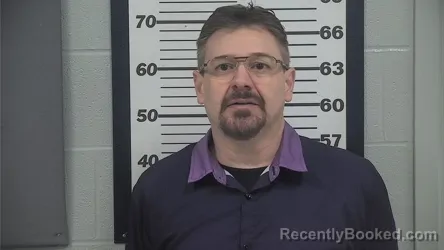 Mugshot of LARRY D MASDEN