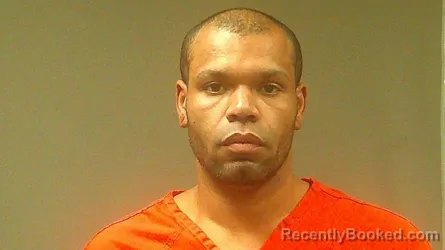 Mugshot of DRAKE L SHANNON