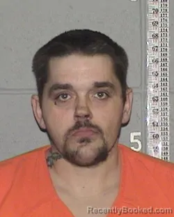 Mugshot of LEVI THOMAS HIEBERT