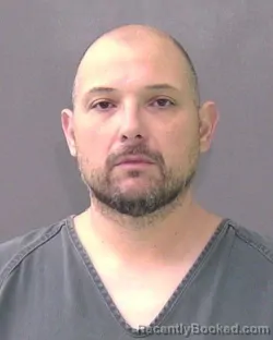Mugshot of RAMIRO RODRIGUEZ