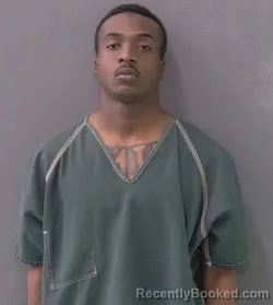 Mugshot of TRAVIONE MYQUEL GREEN