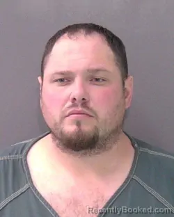 Mugshot of DYLAN RAY ROBINSON