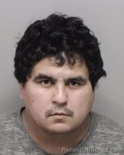 Mugshot of EMMANUEL R CABRERA