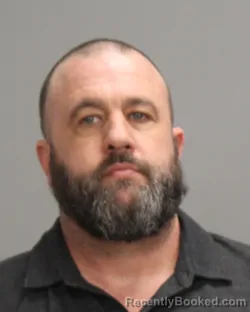 Mugshot of DAMON TROY SHELTON