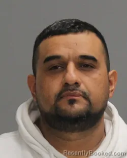 Mugshot of ELVIS DANIEL HERNANDEZ