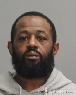 Mugshot of DONAVON RAYAL CHAMBERS