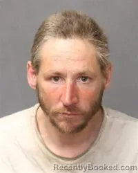 Mugshot of Justin Robert Smith