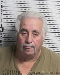 Mugshot of MARTIN GUADALUPE ARREY