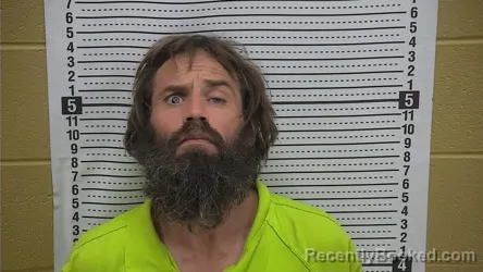 Mugshot of DANIEL HYDE