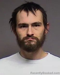 Mugshot of Noah J Sivers