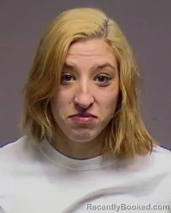 Mugshot of Alyona Cecelia Roberts