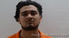 Mugshot of CHAVEZ JONATHAN ISMAEL