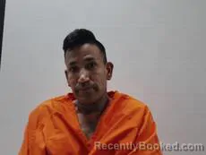 Mugshot of DE LA ROSA ROLANDO