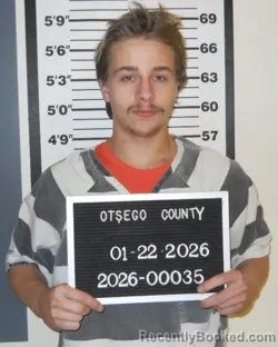 Mugshot of JUSTIN MANUEL LOPEZ