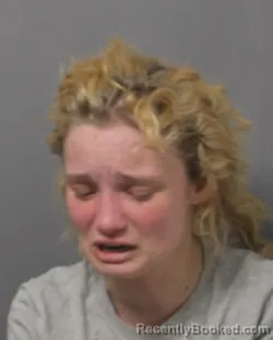 Mugshot of CLOEY SHELEIGH HOAGLIN