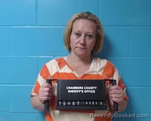 Mugshot of Linsie Marie Broussard