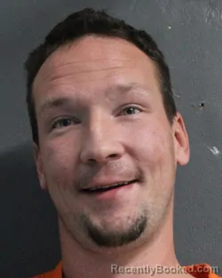 Mugshot of ROBERT DEAN HUNSAKER