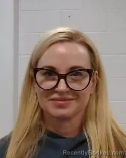 Mugshot of Tami Deann Munsell