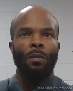 Mugshot of Deandre Lamoine Horton