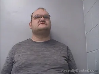 Mugshot of SEAN THOMAS DAVIS