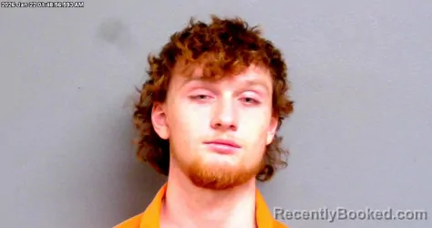 Mugshot of SEAN THOMAS KINNUCAN