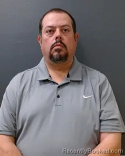 Mugshot of REYNALDO VILLANUEVA