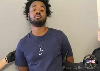 Mugshot of DYLAN DONAVON WALLACE