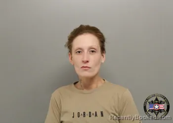 Mugshot of DEZARAE SUZANNE BEAVER