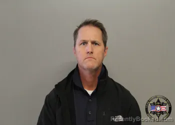 Mugshot of DONALD KEITH HILTON