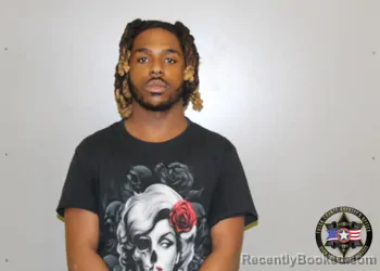 Mugshot of JAYLON M SANDERS
