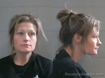 Mugshot of CARISSA LYNN WOOLMAN