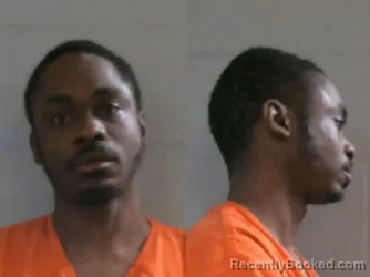 Mugshot of DERRICK MAURICE KELLUM