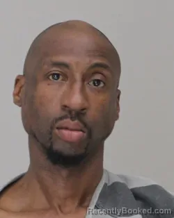 Mugshot of DOMINIQUE YOUNG