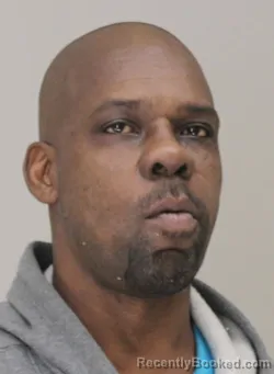 Mugshot of RODERICK WOODS