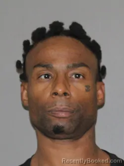 Mugshot of Donnell M Wright