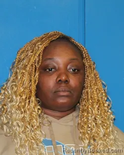 Mugshot of LAKESHIA SHANI MACK