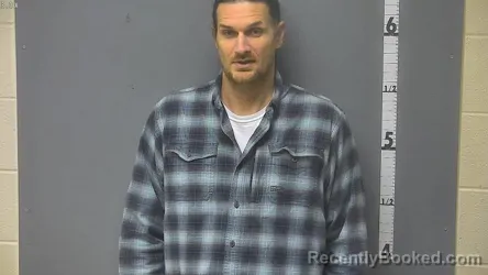 Mugshot of DANIEL HANKS MUNOZ-CONNOLLY