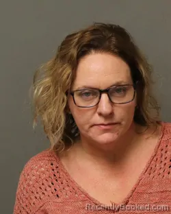 Mugshot of LINDSAY BROOKE COMPTON