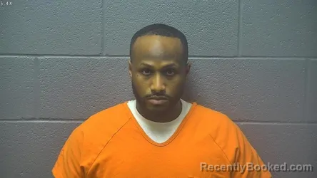 Mugshot of BENJAMIN JA'CELLE CARY