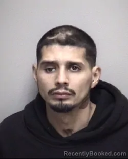 Mugshot of ROBERT REYNA HERNANDEZ