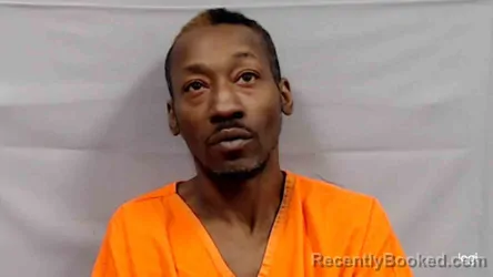 Mugshot of Kelvin Lamont Hairston