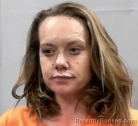 Mugshot of Trisha Marie Layton