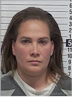 Mugshot of MAITE ALMANZA ZAMORA
