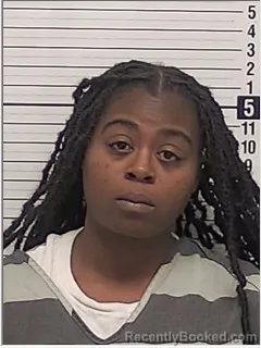 Mugshot of ALEXIS EYVONNE WEAVER