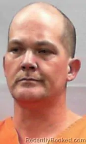 Mugshot of Dustin Chyenne Lamp