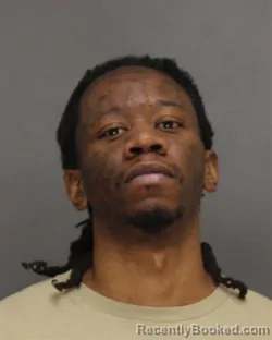 Mugshot of JAYVEON TRAVELL JOLLY