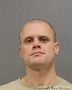 Mugshot of DEREK ALLEN THOMPSON